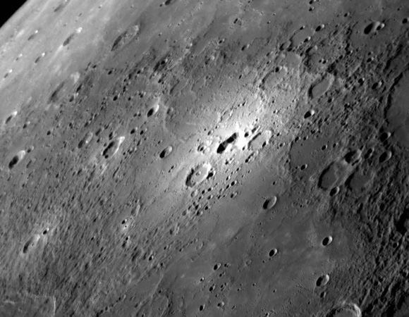 Forr�s: NASA, JHUAPL, Carnagie